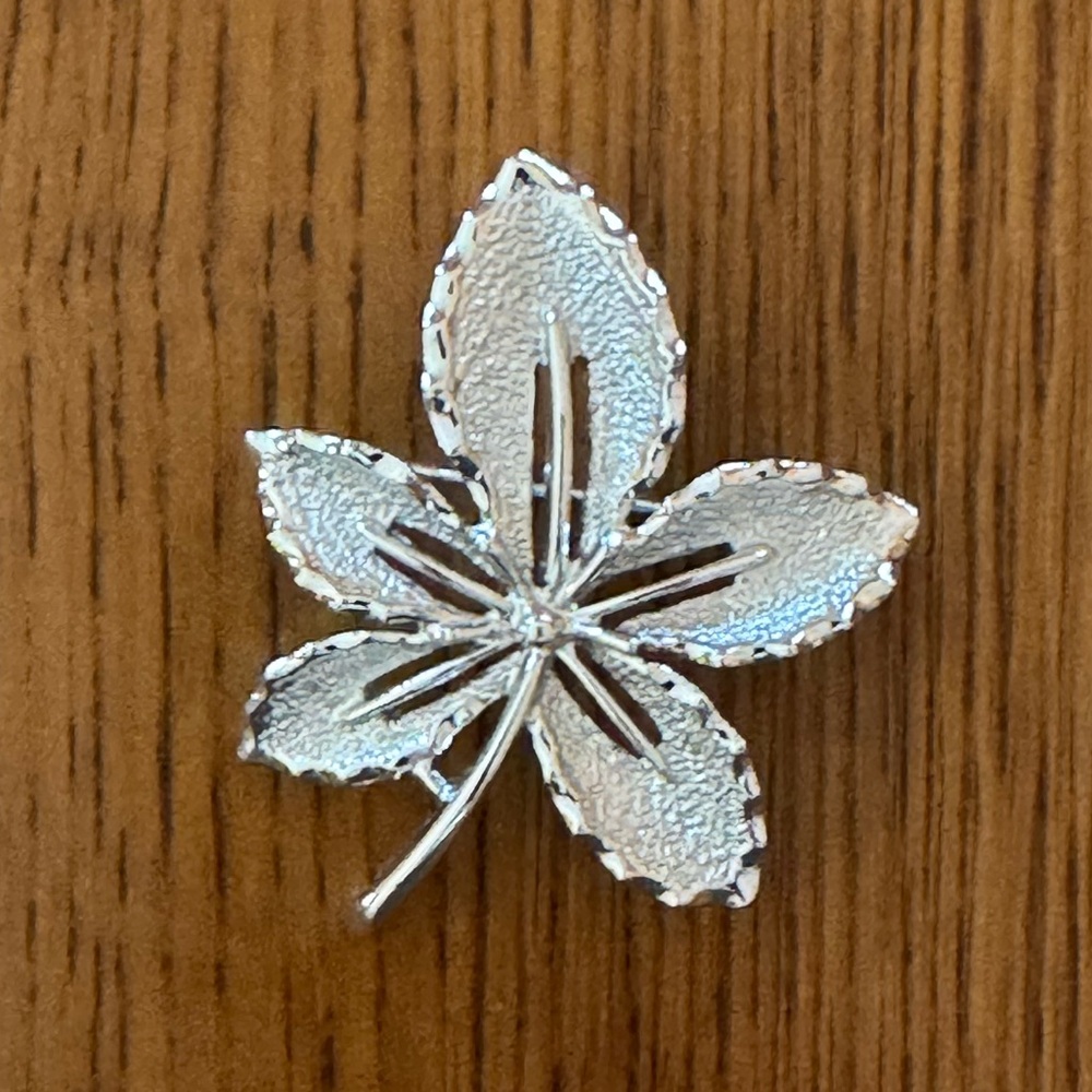 Vintage Sarah Coventry Silver Leaf Brooch